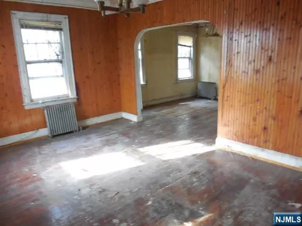 Paterson, NJ 07514,488-490 25th ST