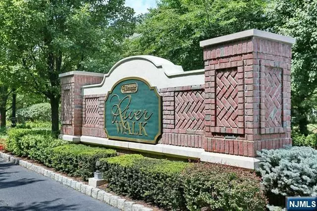 103 Rock Creek DR, Clifton, NJ 07014