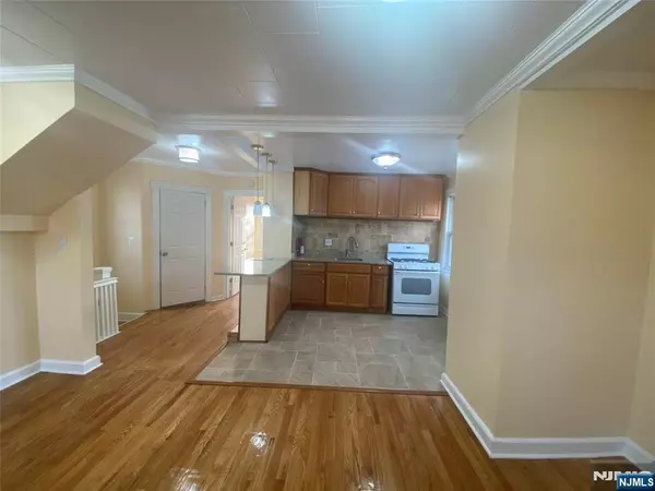 Lyndhurst, NJ 07071,536 3rd AVE