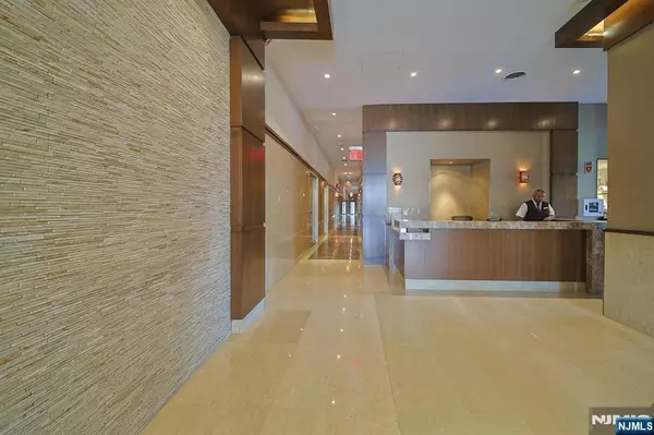 Fort Lee, NJ 07024,200 Old Palisade RD #7C