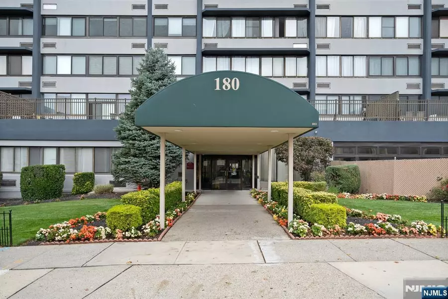 170 Lafayette AVE #8A, Passaic, NJ 07055