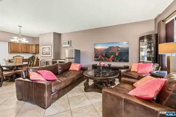 Jersey City, NJ 07307,87 Sherman PL