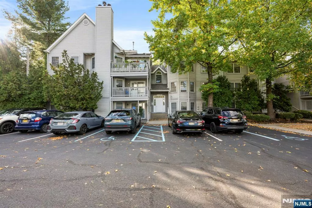 Paterson, NJ 07501,95 Quartz LN