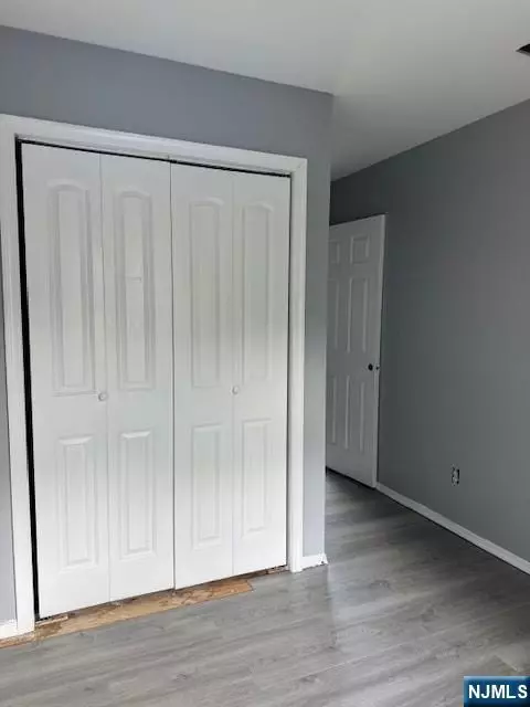 Paterson, NJ 07522,76 Arch ST