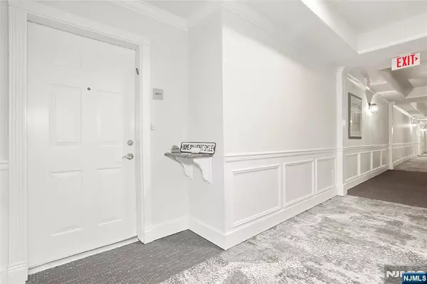 Wanaque, NJ 07465,8317 Warrens WAY