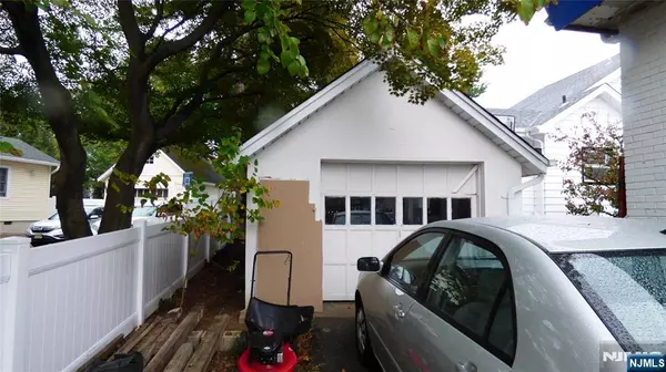 New Milford, NJ 07646,211 Madison AVE