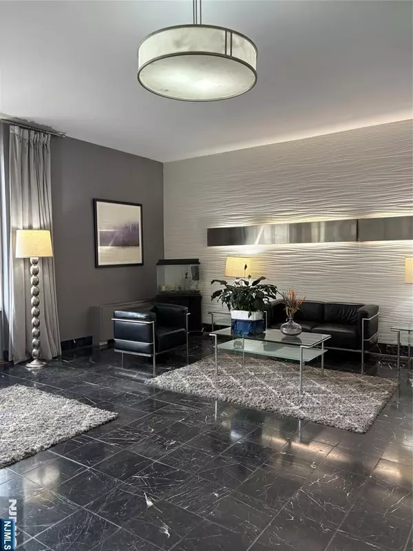 Paterson, NJ 07504,39 E 39th ST #617