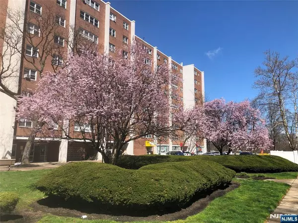 39 E 39th ST #617, Paterson, NJ 07504