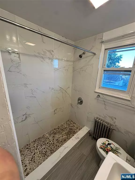 Paterson, NJ 07501,421 Ellison ST