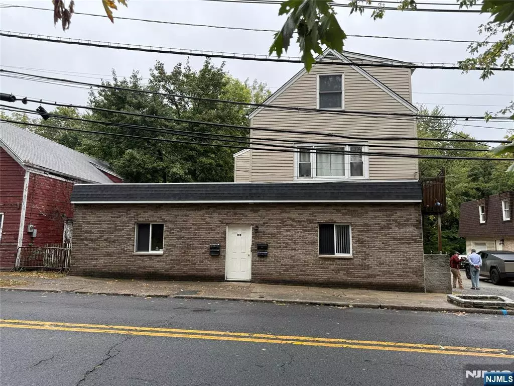 Saddle Brook, NJ 07663,194 Saddle River RD