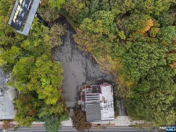 Woodland Park, NJ 07424,821 McBride AVE