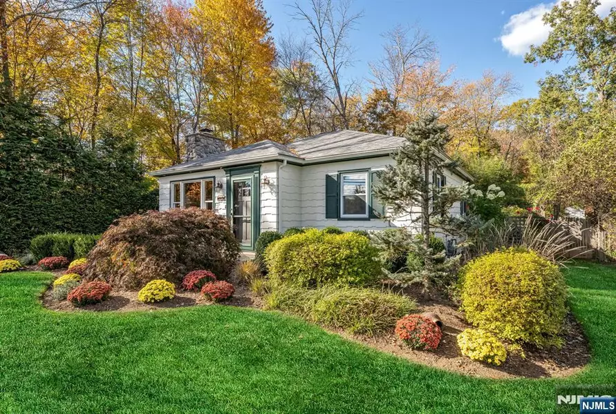 112 Lakeview TER, Oakland, NJ 07436