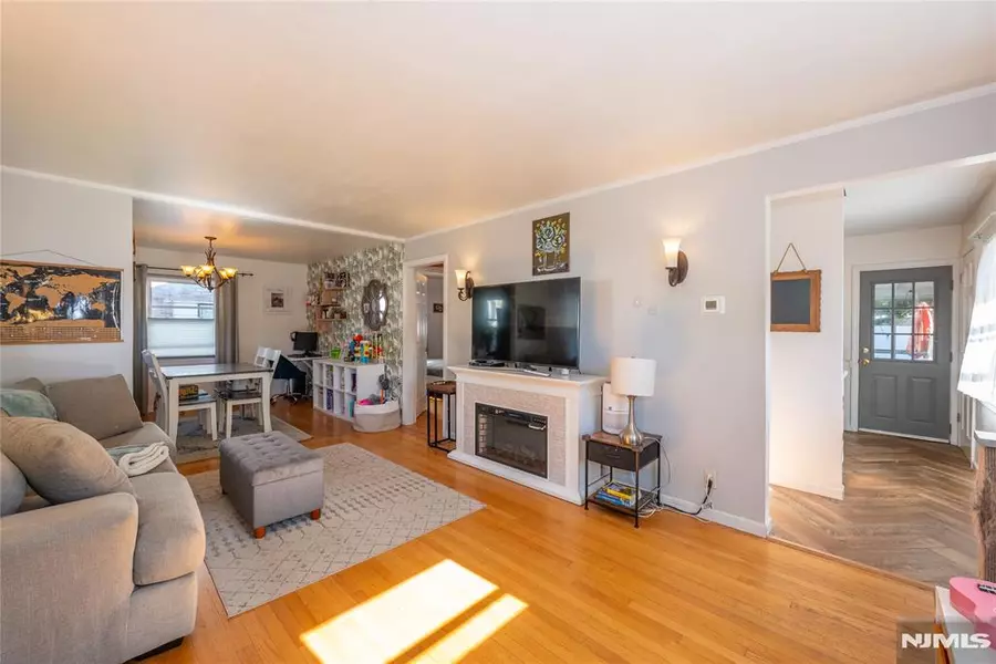 16-15 Well DR, Fair Lawn, NJ 07410