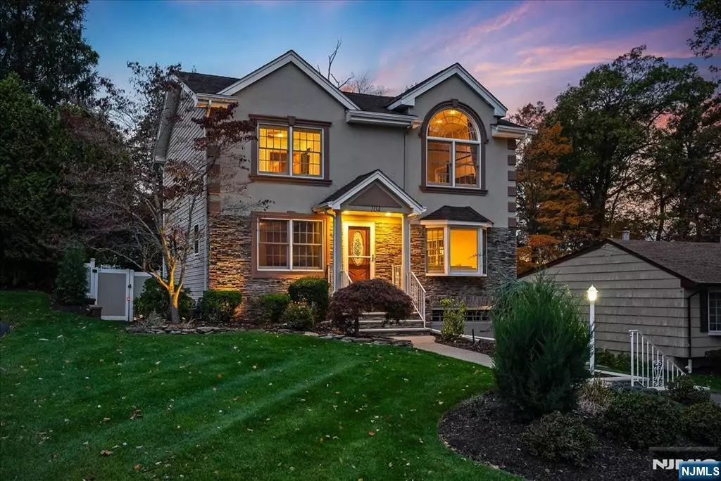 Oakland, NJ 07436,104 Walnut ST