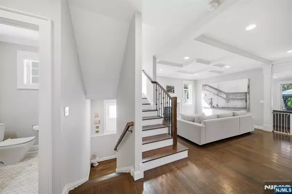 Tenafly, NJ 07670,57 George ST