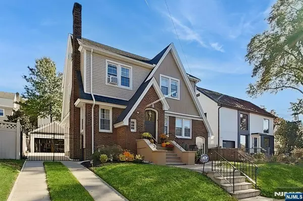 62 Hamilton AVE, Kearny, NJ 07032