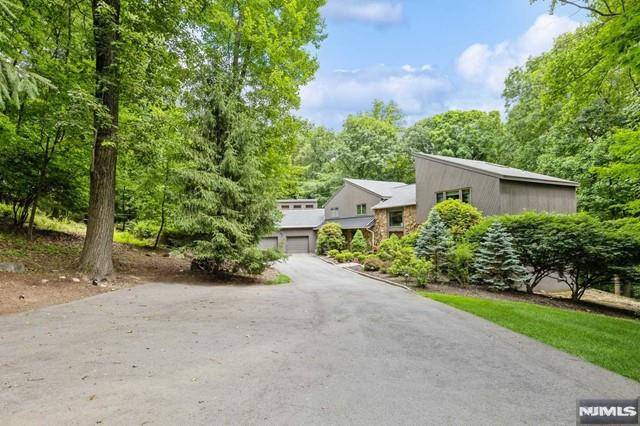 845 Shadow Ridge RD, Franklin Lakes, NJ 07417