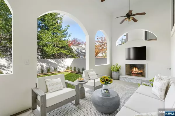 Cliffside Park, NJ 07010,801 W End AVE