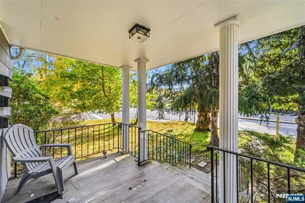 Harrington Park, NJ 07640,150 Tappan RD #2