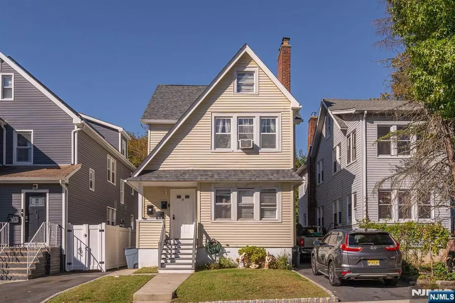 17 Cottage PL, East Orange, NJ 07017