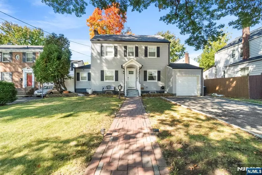 663 Center ST, Orange, NJ 07050