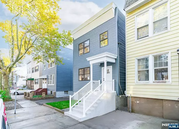 Jersey City, NJ 07304,111 Clarke AVE