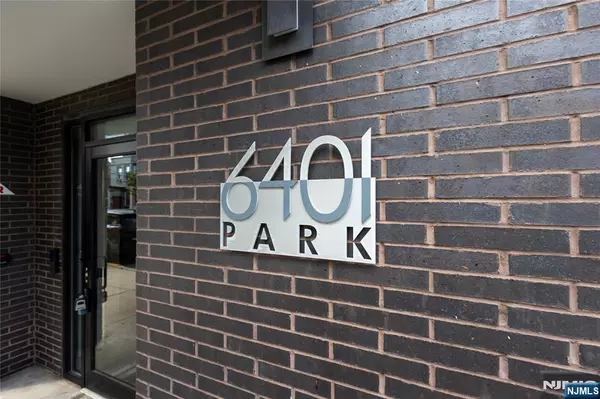 West New York, NJ 07093,6401 Park AVE #401