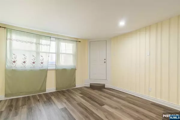 Union City, NJ 07087,515 21st ST