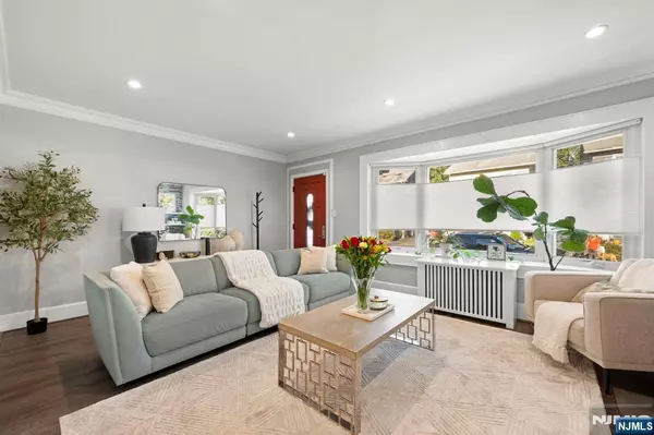 Maplewood, NJ 07040,74 Hughes ST