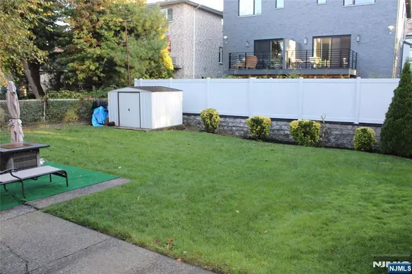 Cliffside Park, NJ 07010,49 Grant AVE #A