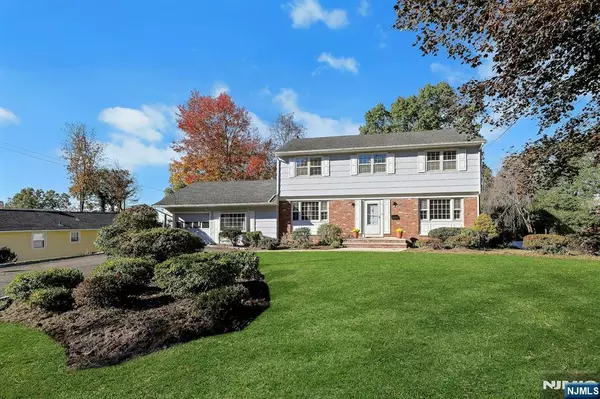 Wayne, NJ 07470,64 Powderhorn DR