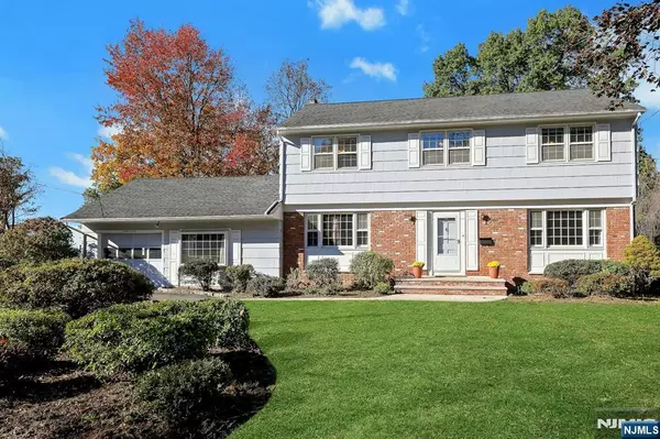 64 Powderhorn DR, Wayne, NJ 07470