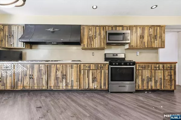 Wayne, NJ 07470,51 Harmer TER