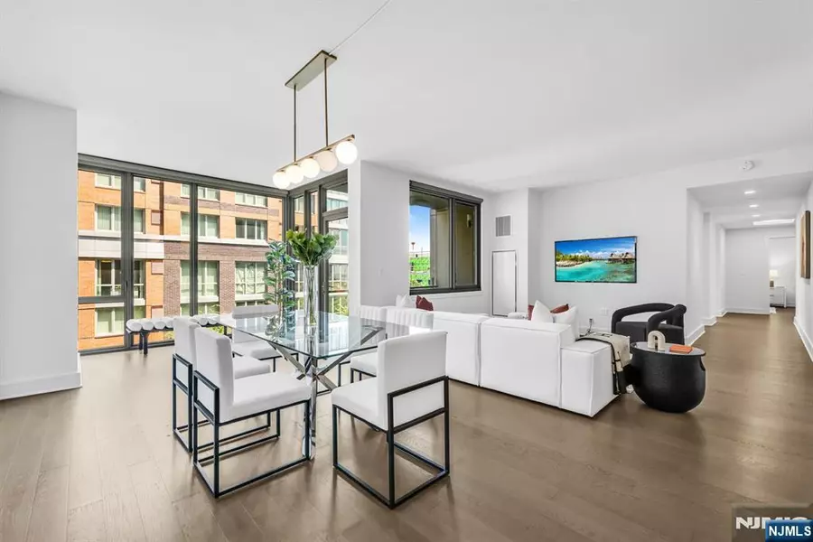 9 Ave At Port Imperial #405, West New York, NJ 07093