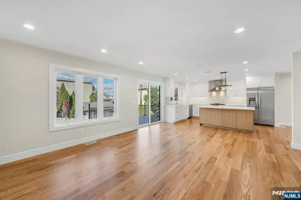 Wallington, NJ 07057,25B Pulaski AVE