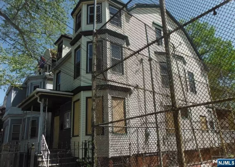 129 Wakeman AVE, Newark, NJ 07104