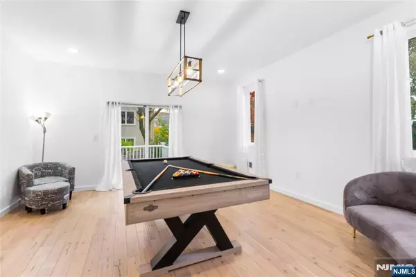 Englewood, NJ 07631,470 Myrtle AVE