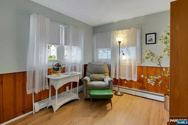 Rockaway Township, NJ 07866,19 Algonquin AVE