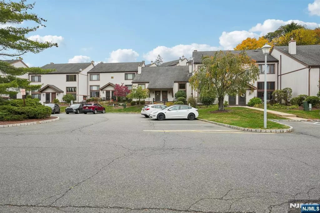 Stanhope, NJ 07874,331 Alpine CT #31