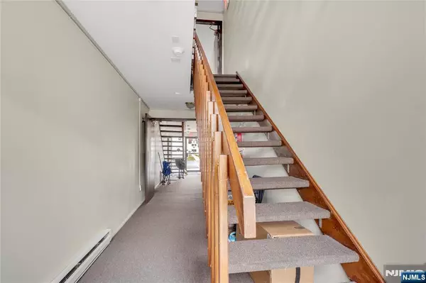 Belleville, NJ 07109,46 Watsessing AVE #C3