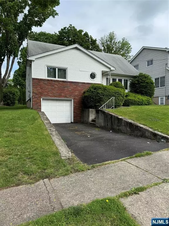 7 Yantacaw, Nutley, NJ 07110