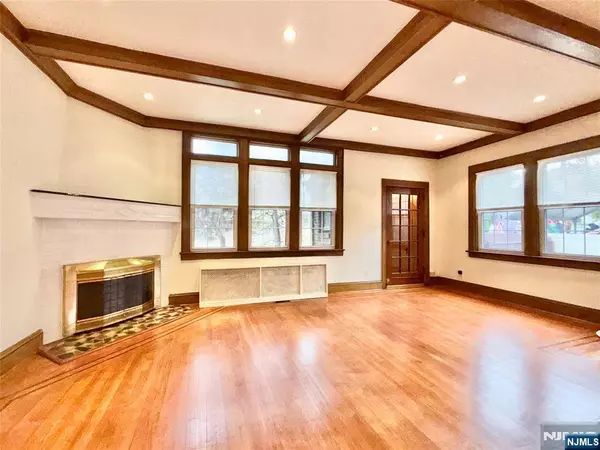 Palisades Park, NJ 07650,455 Hillside AVE