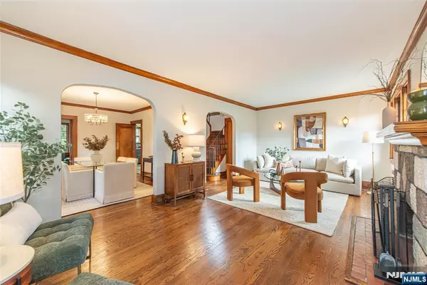 Montclair, NJ 07043,51 Alexander