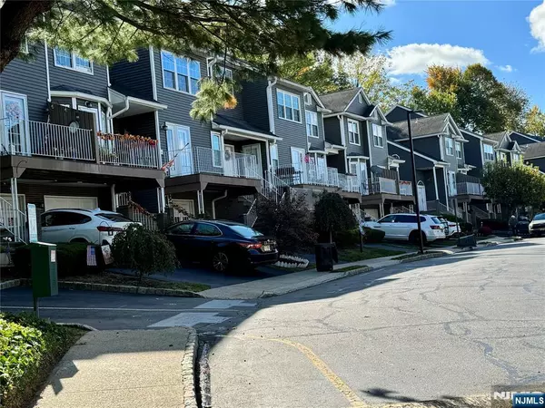 20 S Midland AVE #I3, Kearny, NJ 07032