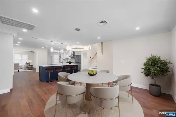 30 Kershner PL, Fair Lawn, NJ 07410