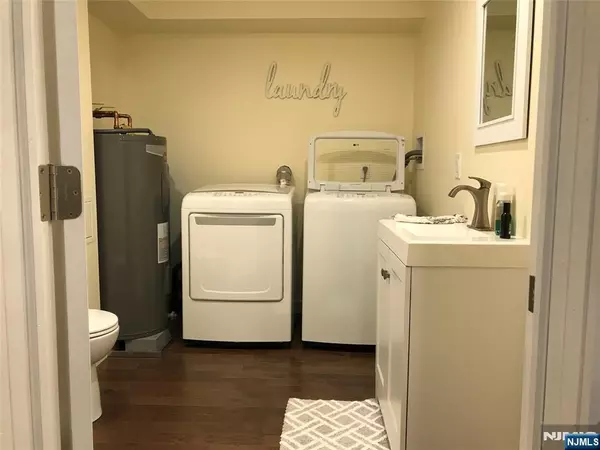 Ringwood, NJ 07456,71 Dale