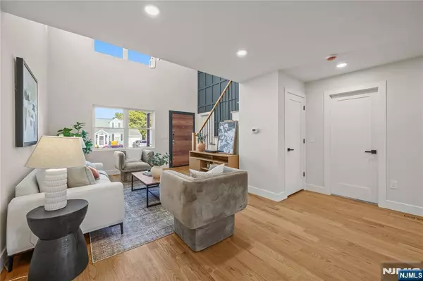 Clifton, NJ 07013,222 Bennington CT