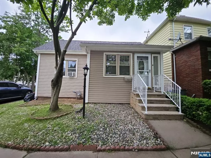 14 Garden ST, Ridgefield Park, NJ 07660