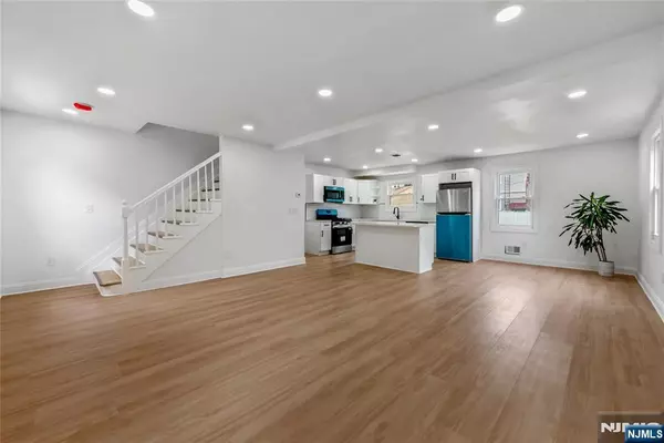 510 Halsted ST, East Orange, NJ 07018