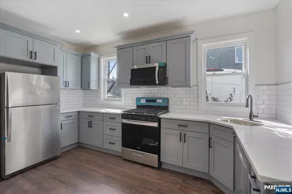 Lodi, NJ 07644,144 Main ST